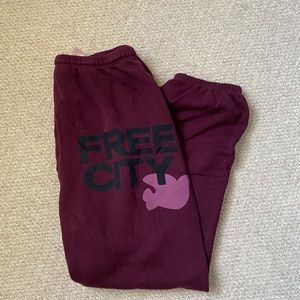 NWOT FREECITY Superfluff Lux OG Sweatpants